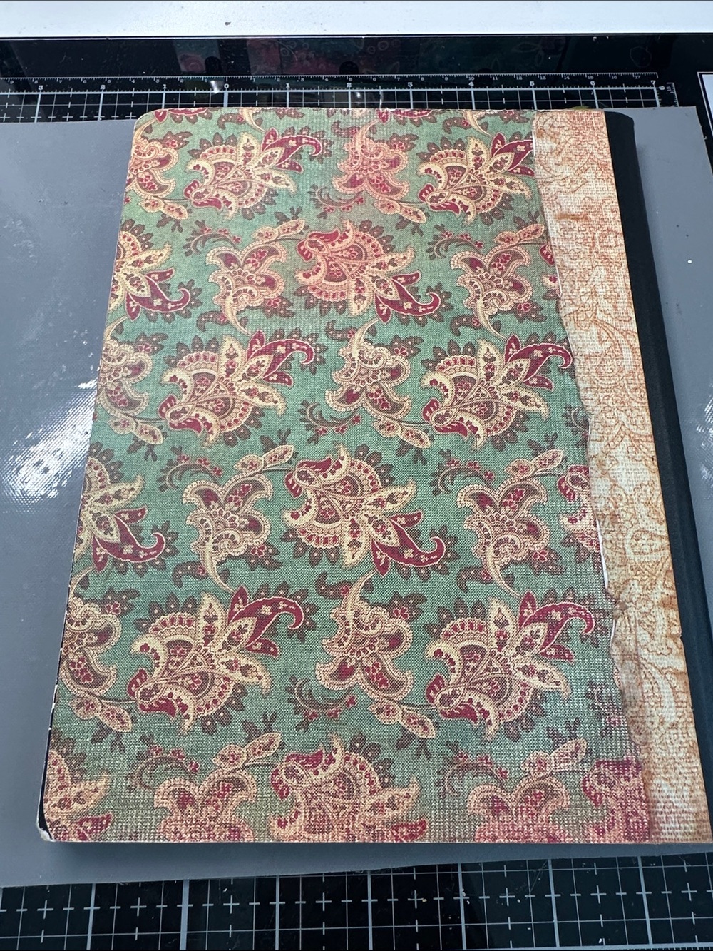Decorated composition notebook - Picture 3 of 3
